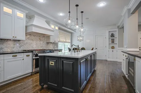 634 East Sunnyside Avenue Libertyville IL 60048