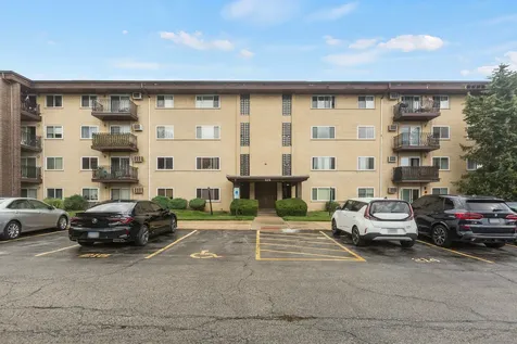 535 South Cleveland Avenue Arlington Heights IL 60005