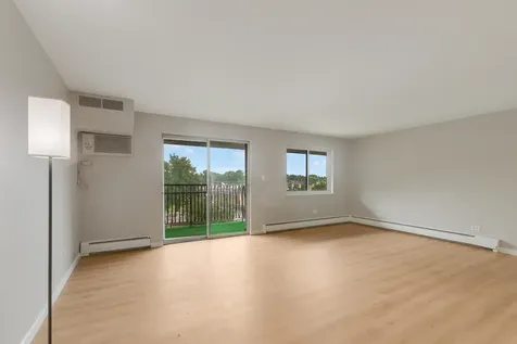 535 South Cleveland Avenue Arlington Heights IL 60005