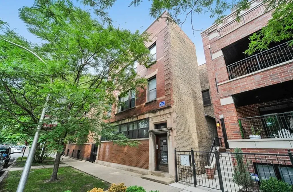 1250 West Grace Street Chicago IL 60613