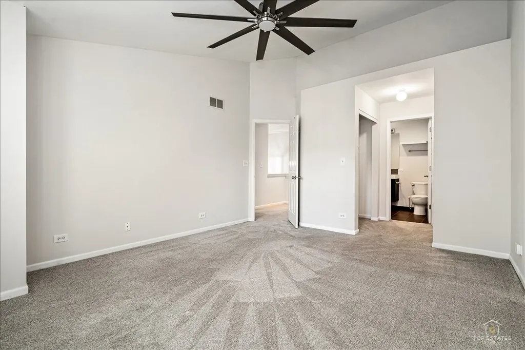 642 West Moreland Avenue Addison IL 60101