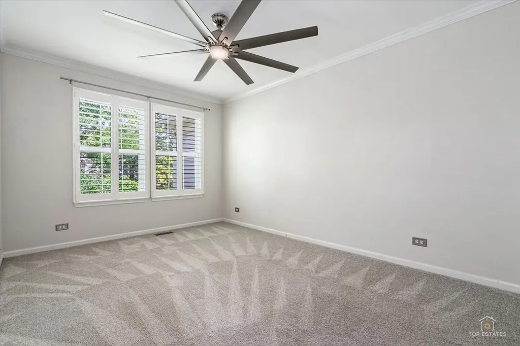 642 West Moreland Avenue Addison IL 60101