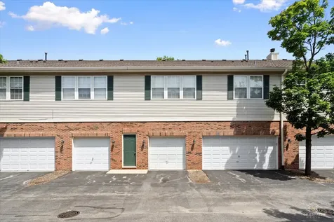 642 West Moreland Avenue Addison IL 60101