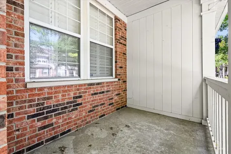 642 West Moreland Avenue Addison IL 60101
