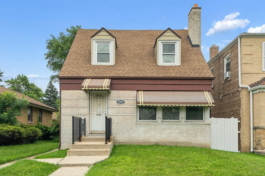 10407 South Eberhart Avenue Chicago IL 60628