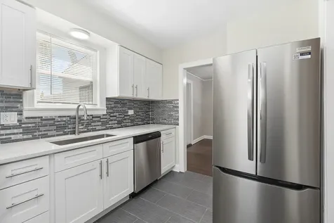 10407 South Eberhart Avenue Chicago IL 60628