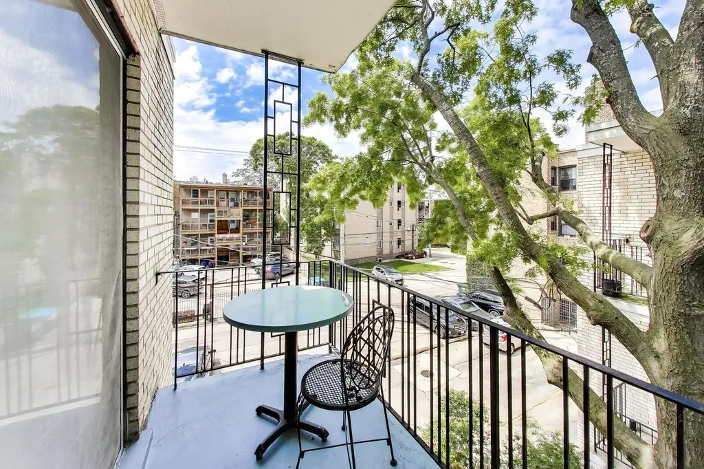 1125 West Lunt Avenue Chicago IL 60626