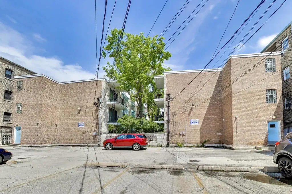 1125 West Lunt Avenue Chicago IL 60626
