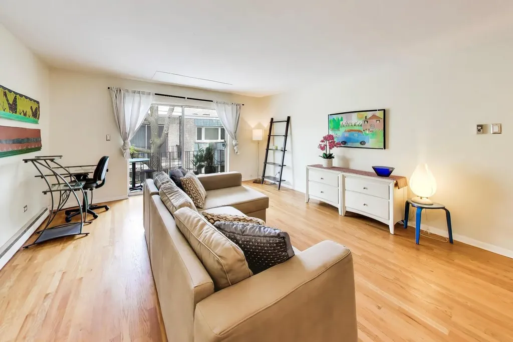 1125 West Lunt Avenue Chicago IL 60626