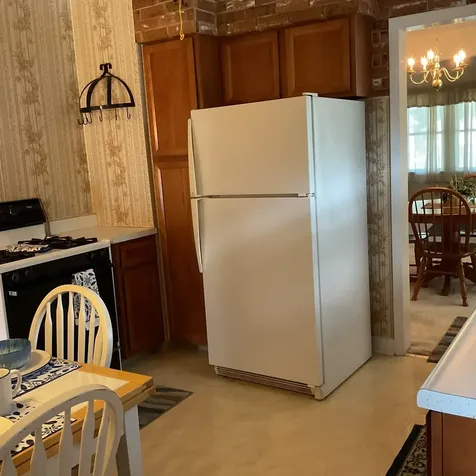 2002 Ridge Avenue Rockford IL 61103