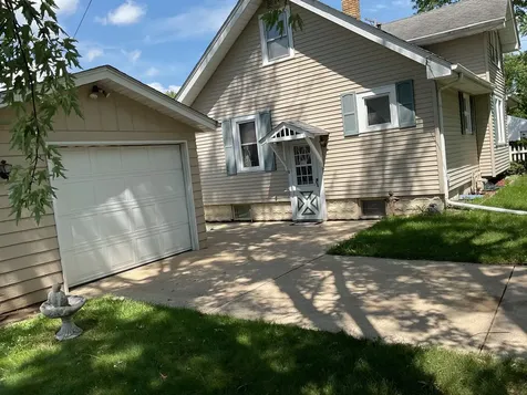 2002 Ridge Avenue Rockford IL 61103