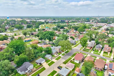 1101 22ND Avenue Bellwood IL 60104