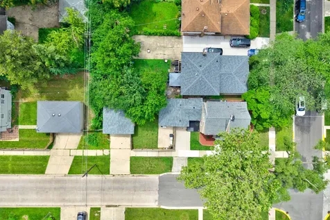 1101 22ND Avenue Bellwood IL 60104