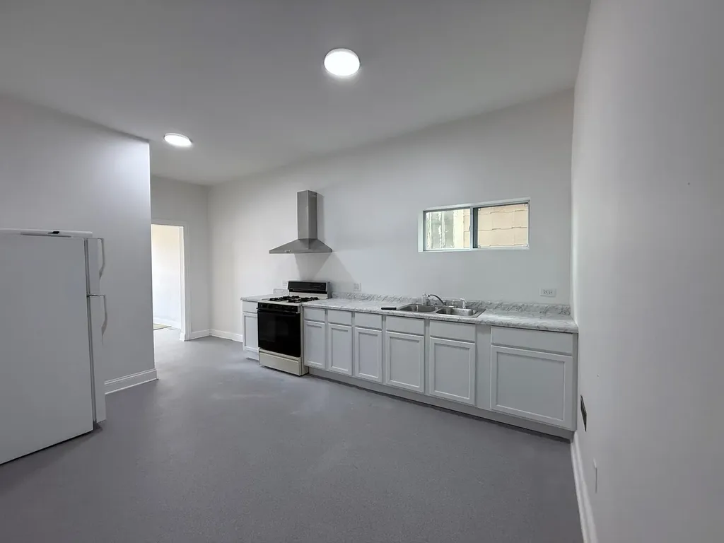 102 North Ohio Street Aurora IL 60505