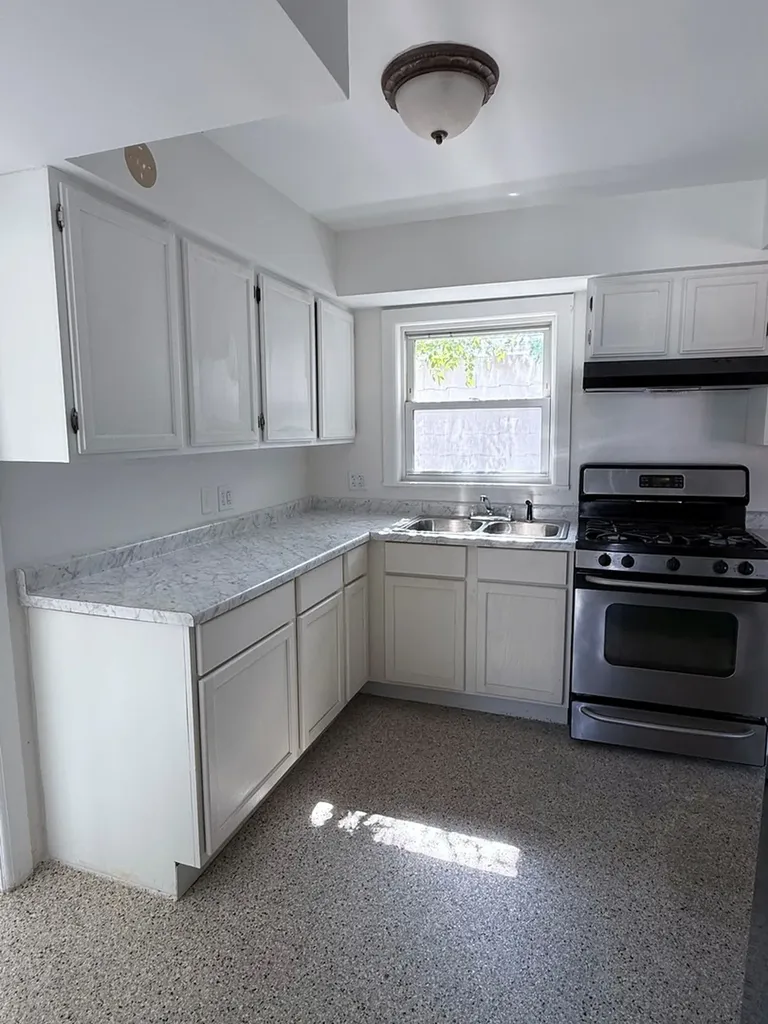 102 North Ohio Street Aurora IL 60505