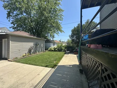 5110 West Byron Street Chicago IL 60641