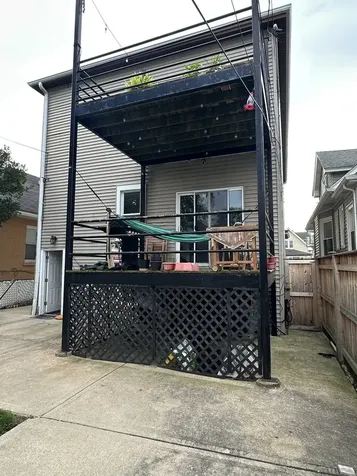 5110 West Byron Street Chicago IL 60641