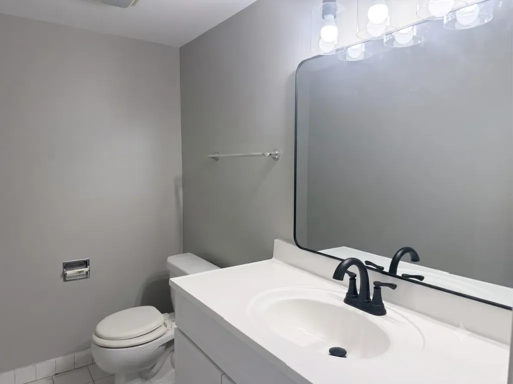 124 East Bailey Road Naperville IL 60565