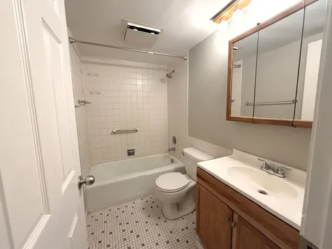 124 East Bailey Road Naperville IL 60565