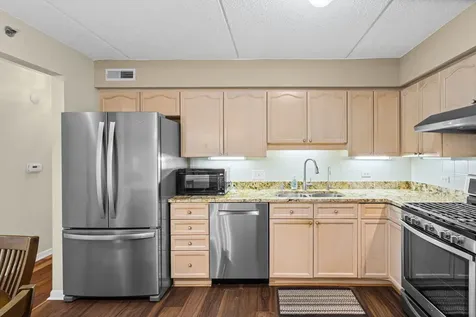 720 Creekside Drive Mount Prospect IL 60056