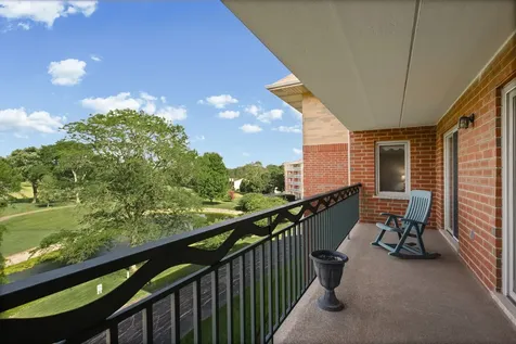 720 Creekside Drive Mount Prospect IL 60056