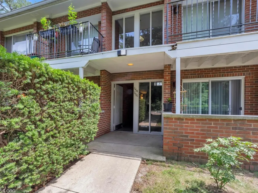 1156 Osterman Avenue Deerfield IL 60015