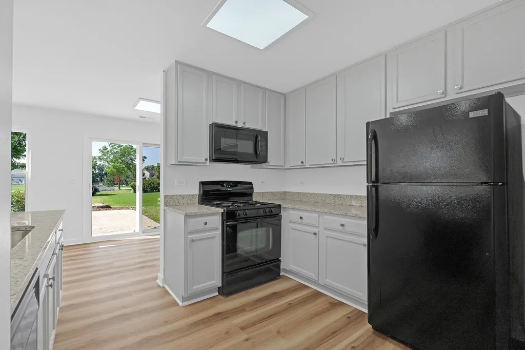 260 Wedgewood Circle Lake In The Hills IL 60156