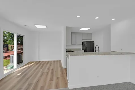 260 Wedgewood Circle Lake In The Hills IL 60156