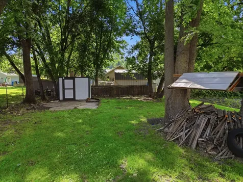 919 Sheridan Avenue Dixon IL 61021