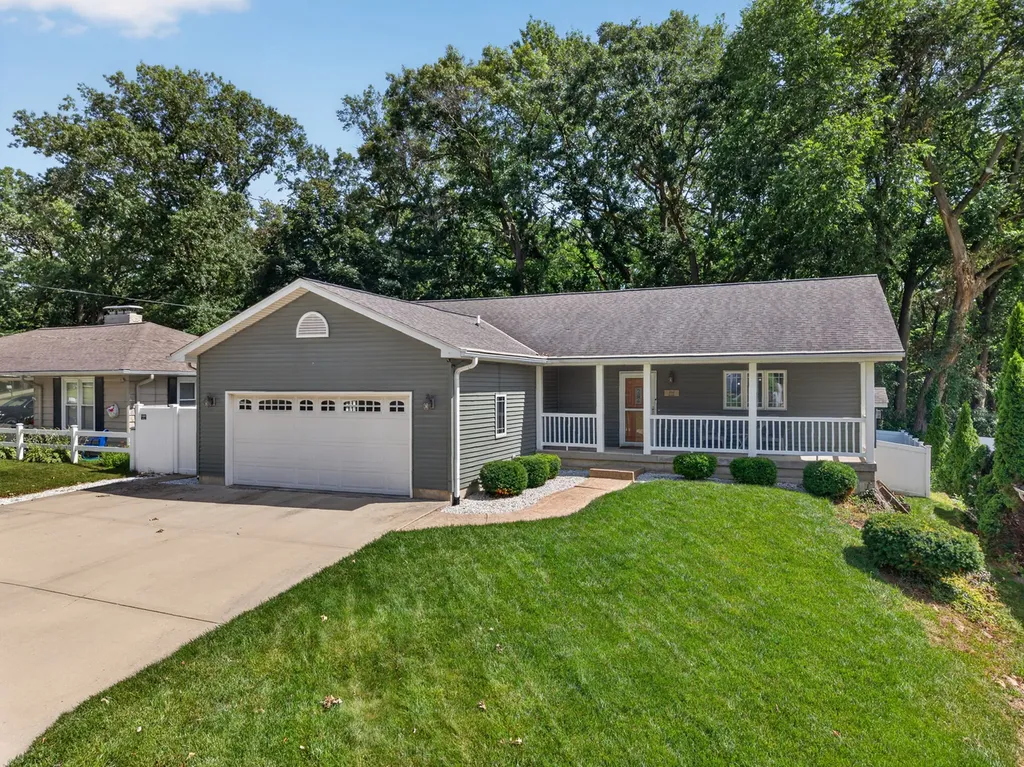 303 Hillside Avenue Ottawa IL 61350