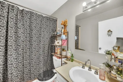 1269 Court D Hanover Park IL 60133