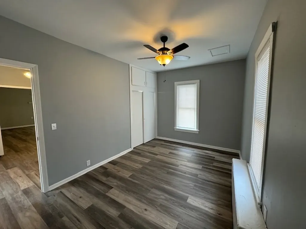 148 North Root Street Aurora IL 60505