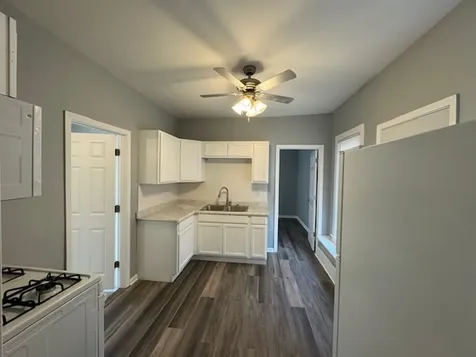148 North Root Street Aurora IL 60505