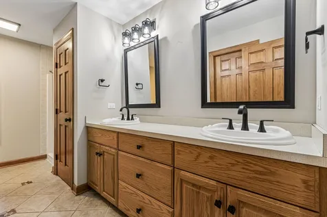 1921 Annettes Circle Sugar Grove IL 60554
