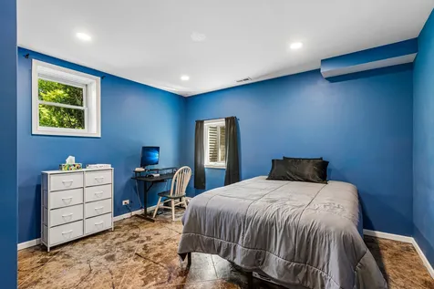 1921 Annettes Circle Sugar Grove IL 60554