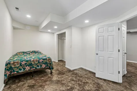 1921 Annettes Circle Sugar Grove IL 60554