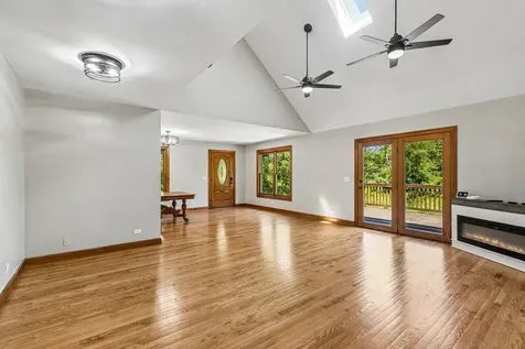 1921 Annettes Circle Sugar Grove IL 60554