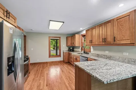 1921 Annettes Circle Sugar Grove IL 60554