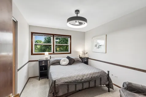 586 North Garfield Boulevard Grayslake IL 60030