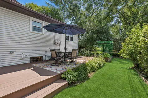 586 North Garfield Boulevard Grayslake IL 60030