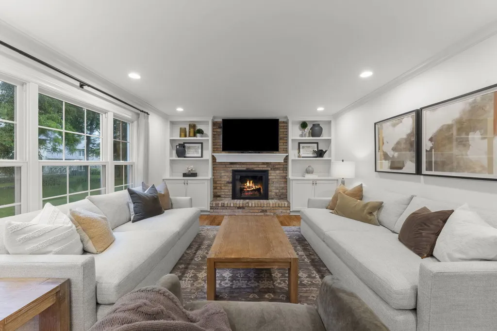 2397 Bluemont Court Naperville IL 60565