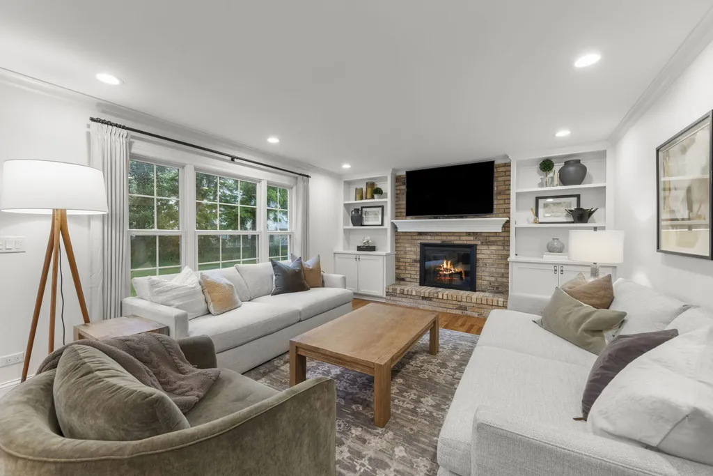 2397 Bluemont Court Naperville IL 60565