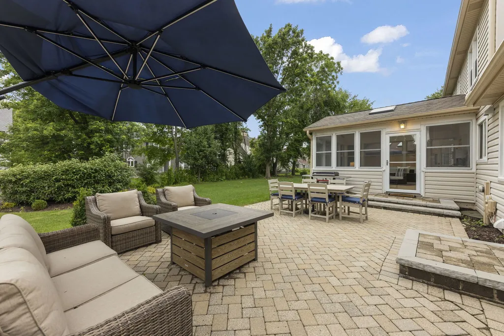 2397 Bluemont Court Naperville IL 60565