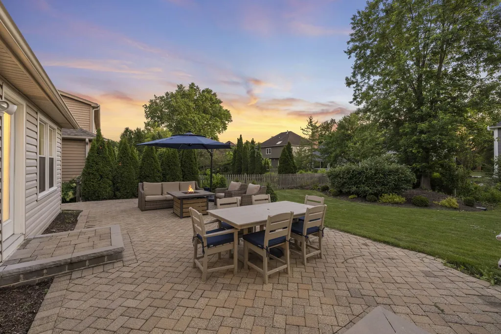 2397 Bluemont Court Naperville IL 60565