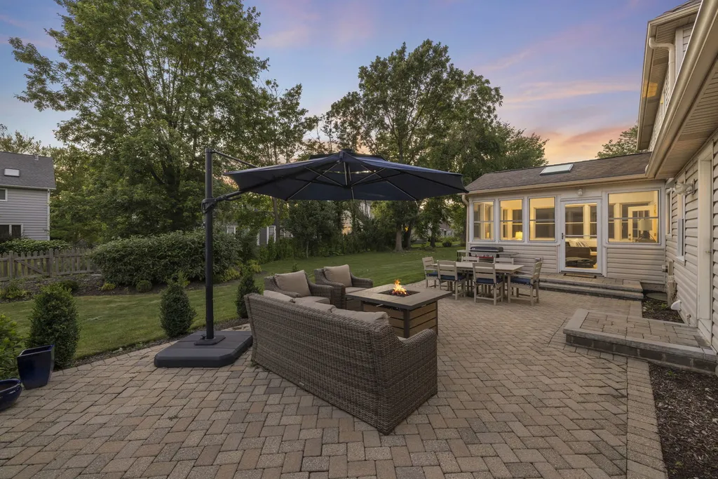 2397 Bluemont Court Naperville IL 60565