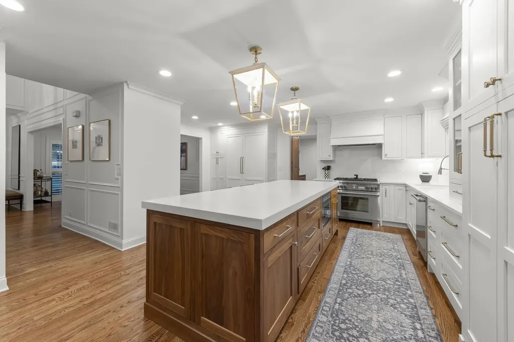 2397 Bluemont Court Naperville IL 60565