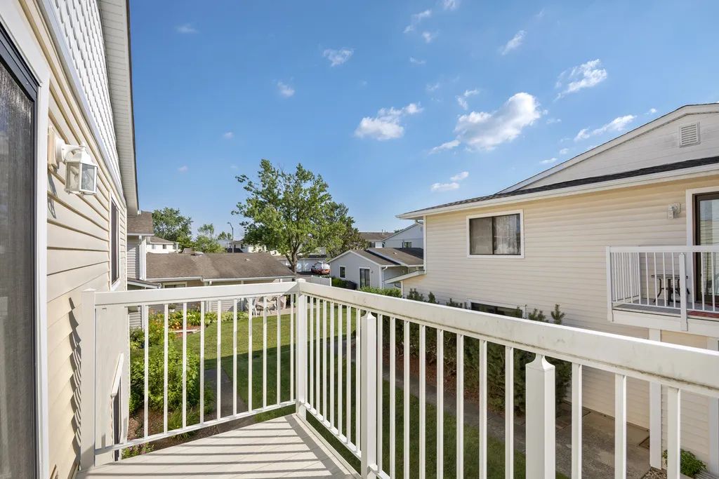 717 Whitesail Drive Schaumburg IL 60194