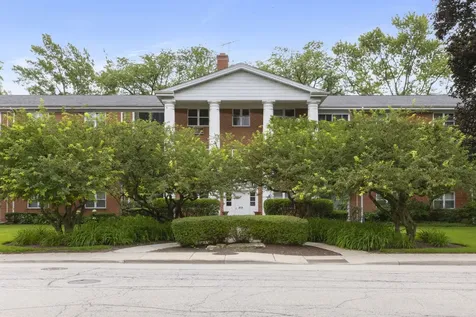 809 East Miner Street Arlington Heights IL 60004
