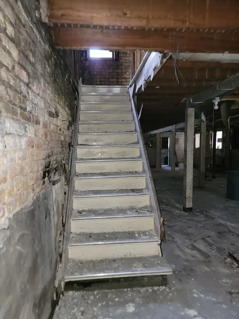 2302 West Addison Street Chicago IL 60618