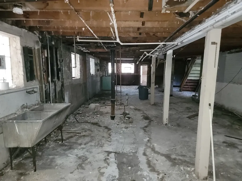 2302 West Addison Street Chicago IL 60618